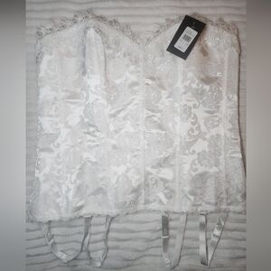 NWT Fredericks Of Hollywood Elegant White Lace Corset Top